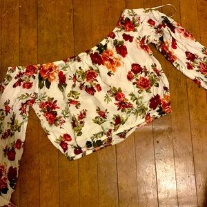 This is a white cropped blouse